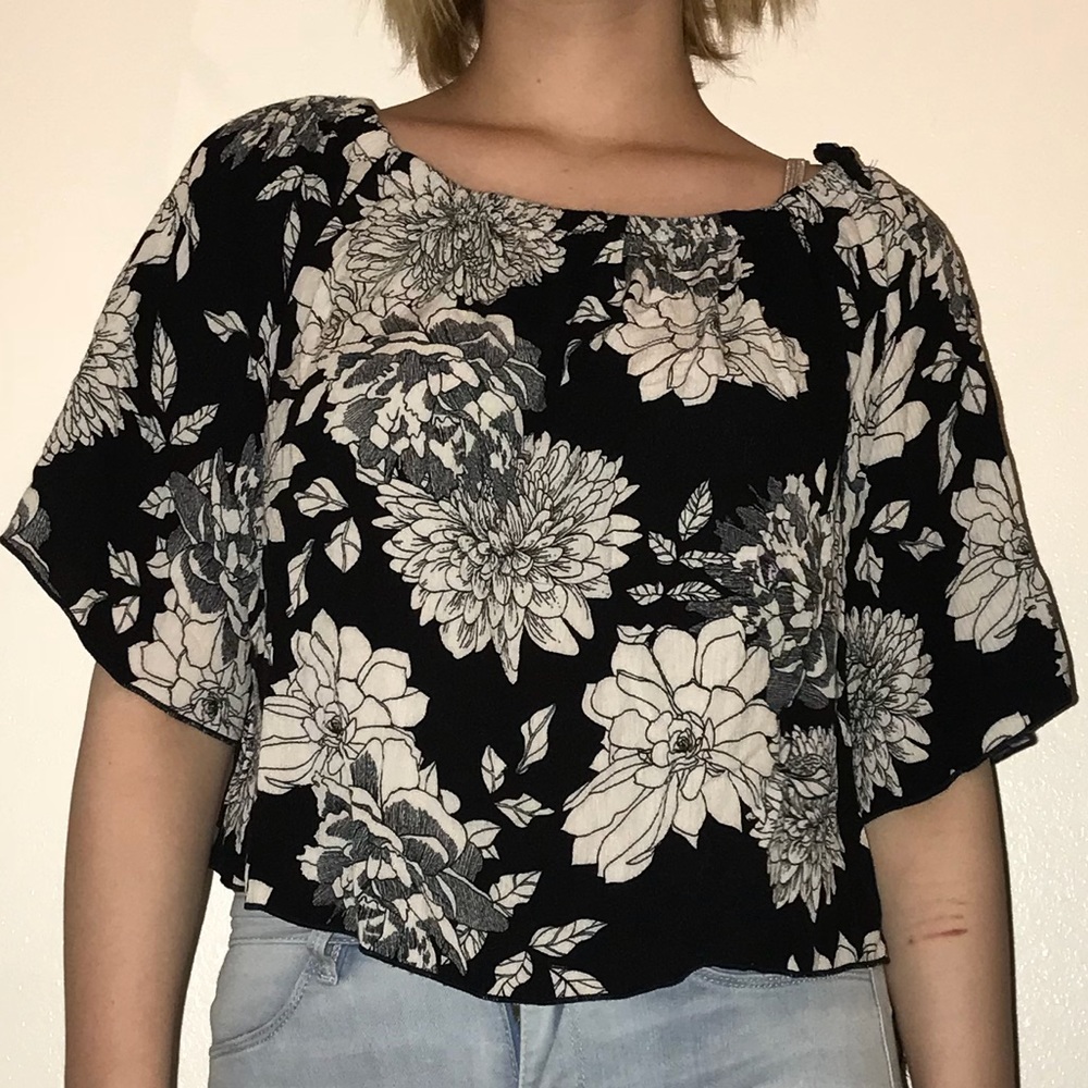 black and white flower butterfly top